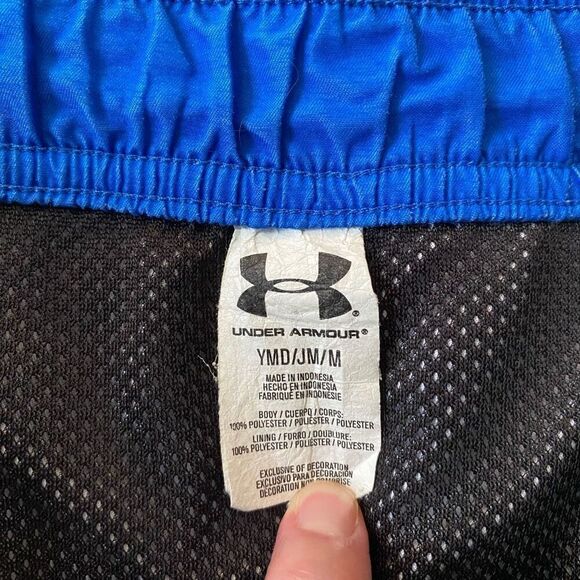 Under armour youth M pull on swim shorts w/mesh lining and drawstring - Picture 4 of 9